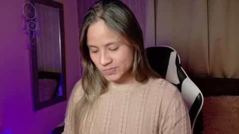 Snapshot of aurora_collins08 chatting on September 19, 5:23 pm aurora_collins08 online show from September 19, 5:23 pm