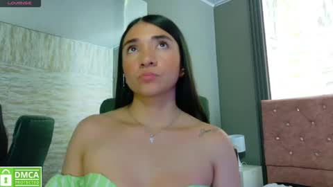 Snapshot of aurora_jones1 chatting on October 14, 4:48 am Aurora online show from October 14, 4:48 am