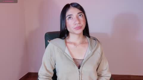 Snapshot of aurora_jones1 chatting on October 26, 3:46 am Aurora online show from October 26, 3:46 am