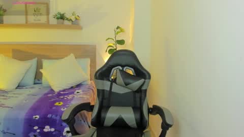 aurora_rodriguez online show from September 26, 1:31 pm