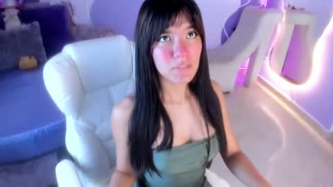 Snapshot of auroracute2 chatting on October 11, 2:09 pm auroracute2 online show from October 11, 2:09 pm