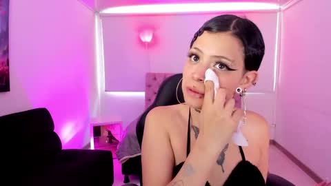 Snapshot of auroradiaz_ chatting on September 29, 7:41 pm Aurora Diaz online show from September 29, 7:41 pm