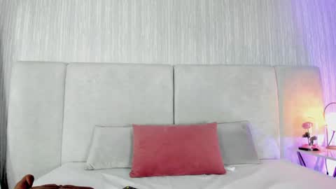 Snapshot of auroradurand chatting on December 22, 4:06 pm ... ... online show from December 22, 4:06 pm