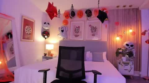 Aurora online show from October 28, 9:52 pm