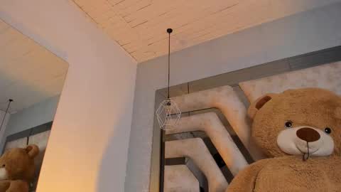 Aurora  online show from February 9, 7:49 pm