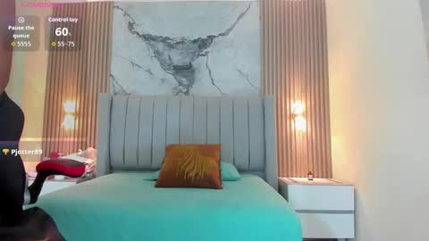 Snapshot of auroramartin2 chatting on October 30, 8:43 pm auroramartin2 online show from October 30, 8:43 pm