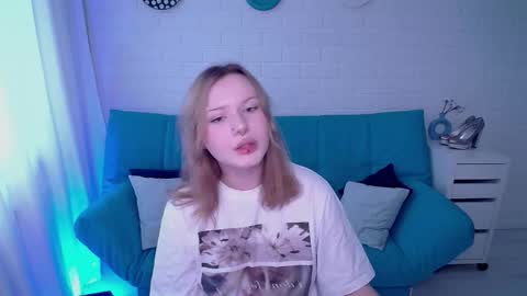 Aurora online show from October 7, 10:52 am