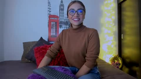 Aurora Ponce online show from February 24, 10:25 pm