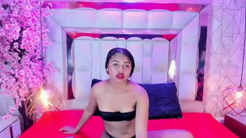 Aurora Vale online show from May 29, 8:18 pm