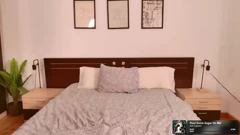 Snapshot of aussieblondemilf chatting on October 28, 6:41 am Jo online show from October 28, 6:41 am