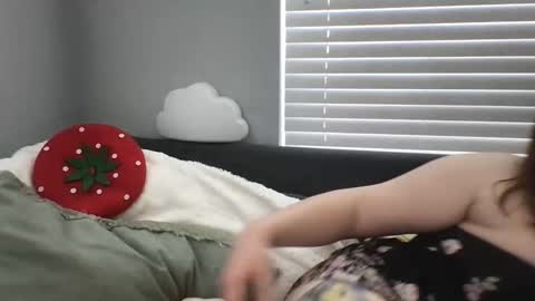 AutumnGoddessXO online show from April 29, 4:20 pm