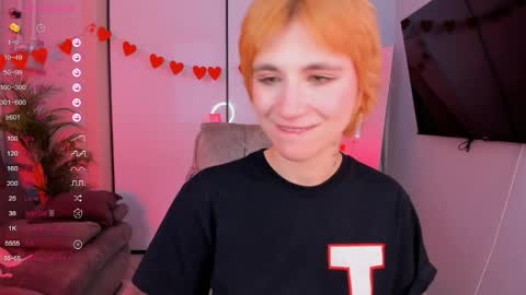 Alice online show from April 8, 3:36 pm