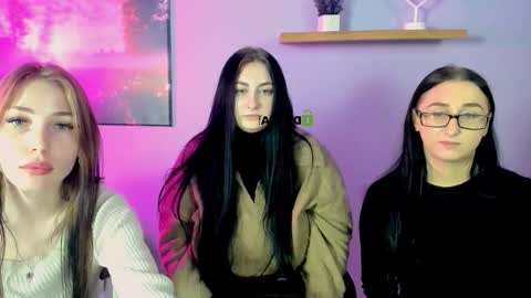 ava_crystal_ online show from November 21, 4:53 pm