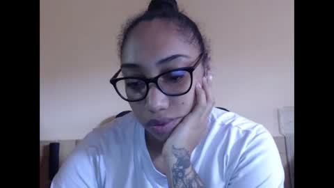 Ava Jordana online show from October 16, 7:05 pm