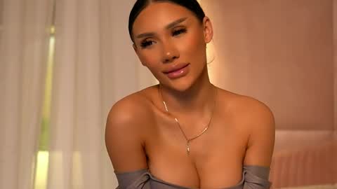 Ava online show from April 22, 2:52 am