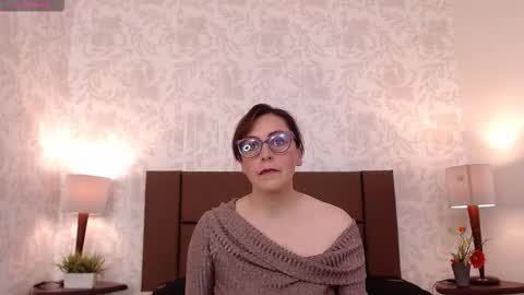 Snapshot of ava_raye chatting on October 15, 8:11 pm Ava  online show from October 15, 8:11 pm