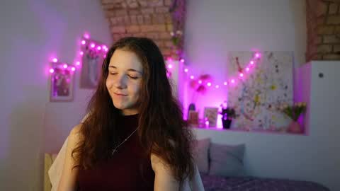 ava taylor18 online show from December 10, 2:39 pm