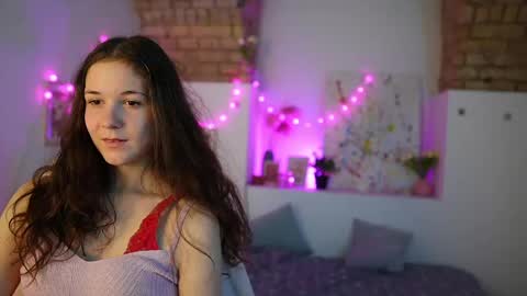 ava taylor18 online show from December 12, 3:16 pm