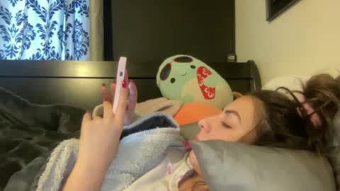 Snapshot of avamonroexo chatting on January 26, 6:37 pm Ava Monroe online show from January 26, 6:37 pm