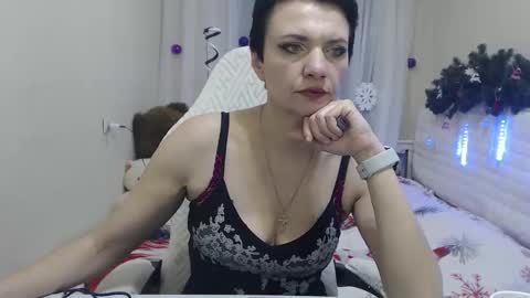 avasaturnian online show from December 3, 7:49 pm