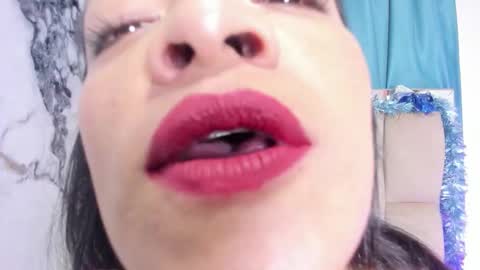 Ava online show from November 26, 1:56 pm