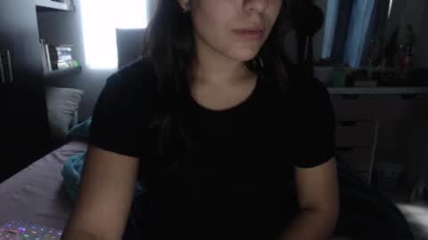 Snapshot of ave_negra_ chatting on February 26, 10:53 pm ave_negra_ online show from February 26, 10:53 pm