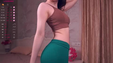 aveloria online show from November 14, 6:30 pm