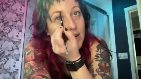 Avery Madison online show from September 18, 1:09 pm