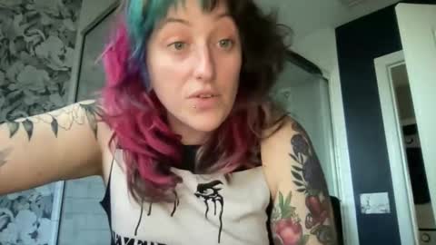 Avery Madison online show from February 18, 1:33 pm
