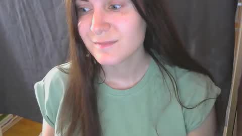 avialenne online show from May 30, 9:07 am