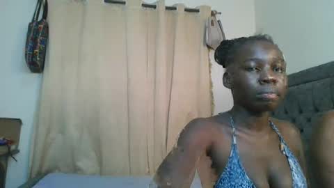 avian_babe1 online show from June 20, 11:30 pm