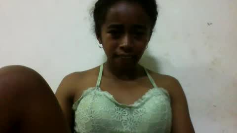 Snapshot of avontsoaldy chatting on October 3, 12:21 pm avontsoaldy online show from October 3, 12:21 pm