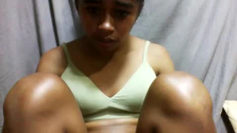 Snapshot of avontsoaldy chatting on October 22, 4:28 am avontsoaldy online show from October 22, 4:28 am