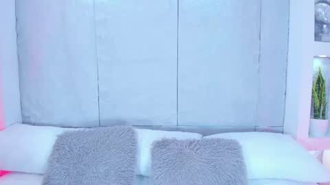 Snapshot of avymilton chatting on September 23, 11:30 am Avy  online show from September 23, 11:30 am