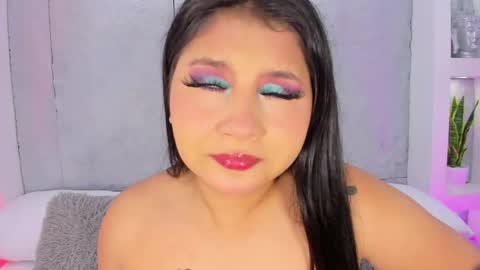 Snapshot of avymilton chatting on October 6, 11:38 am Avy  online show from October 6, 11:38 am