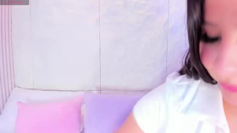 Snapshot of avymilton chatting on October 21, 11:36 am Avy  online show from October 21, 11:36 am