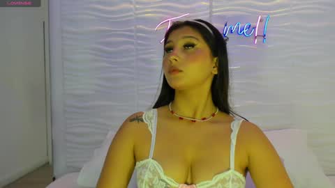 Avy  online show from December 16, 11:33 am