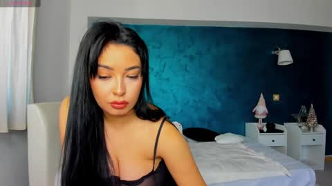 Snapshot of awesome_jolie chatting on March 6, 10:41 am Jolie online show from March 6, 10:41 am