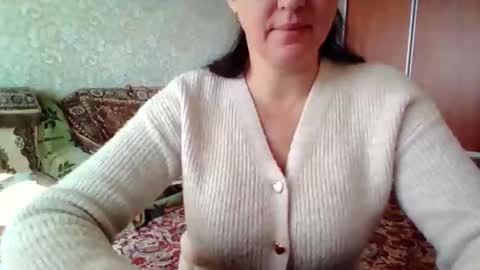 Snapshot of awesomeladyy chatting on October 15, 8:28 am awesomeladyy online show from October 15, 8:28 am