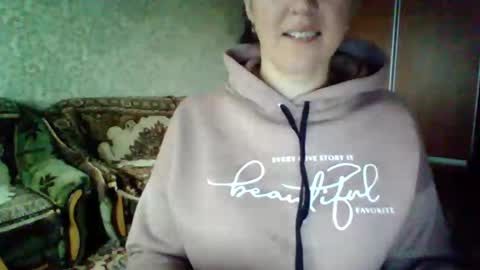 Snapshot of awesomeladyy chatting on October 1, 8:19 am awesomeladyy online show from October 1, 8:19 am