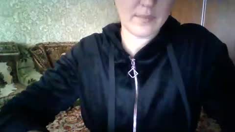 Snapshot of awesomeladyy chatting on October 17, 9:12 am awesomeladyy online show from October 17, 9:12 am