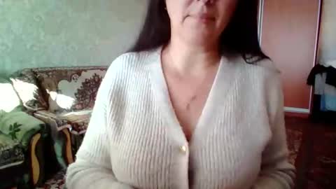 Snapshot of awesomeladyy chatting on November 1, 10:08 am awesomeladyy online show from November 1, 10:08 am