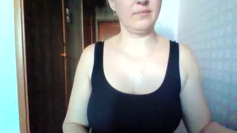 awesomeladyy online show from March 14, 8:37 am