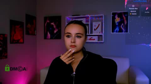 monica online show from October 15, 4:20 pm