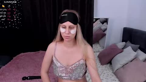 Emily online show from February 24, 3:31 am