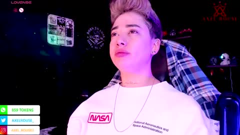 Snapshot of axel_rouse1 chatting on October 8, 5:17 pm Axel Rouse online show from October 8, 5:17 pm