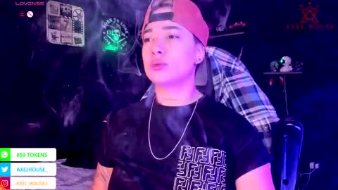 Snapshot of axel_rouse1 chatting on October 14, 12:46 am Axel Rouse online show from October 14, 12:46 am