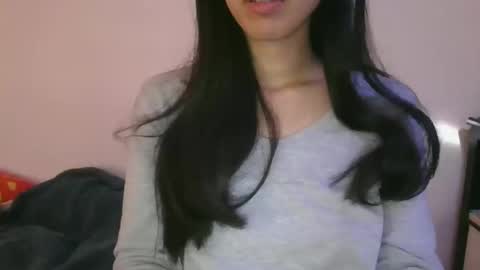 Snapshot of axuepetitt chatting on February 26, 1:54 pm axue online show from February 26, 1:54 pm