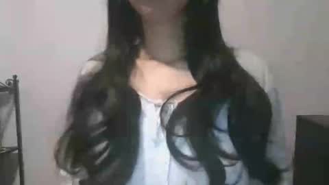 Snapshot of axuepetitt chatting on December 21, 1:58 am axue online show from December 21, 1:58 am