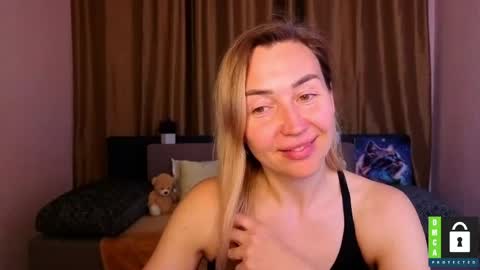 Jully online show from April 1, 5:32 pm